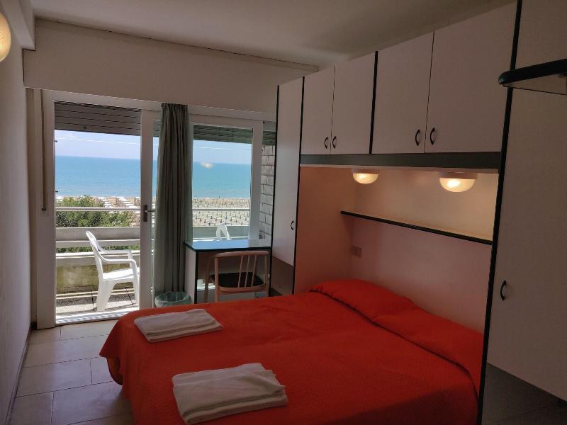 Hotel Ambra Lignano Sabbiadoro Extérieur photo