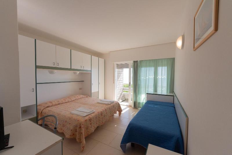 Hotel Ambra Lignano Sabbiadoro Extérieur photo