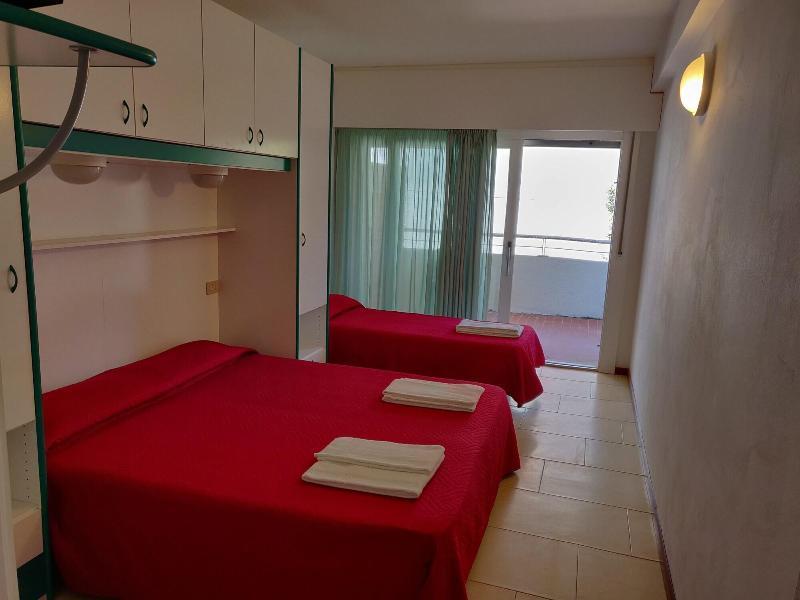 Hotel Ambra Lignano Sabbiadoro Extérieur photo