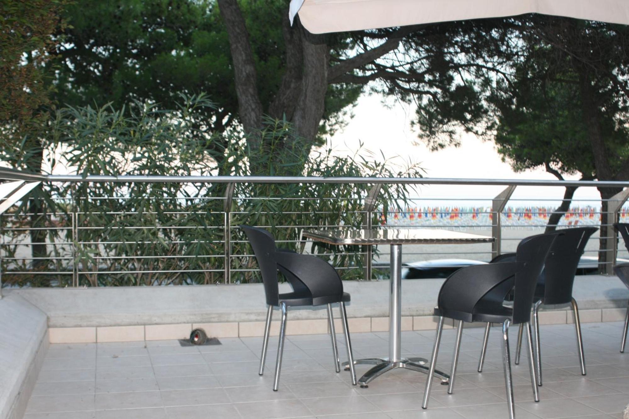 Hotel Ambra Lignano Sabbiadoro Extérieur photo