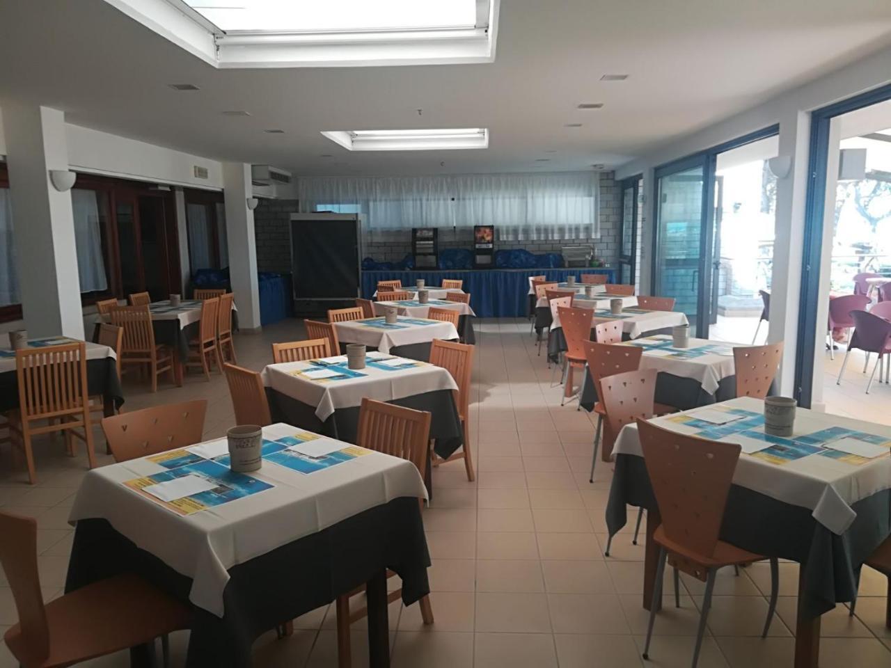Hotel Ambra Lignano Sabbiadoro Extérieur photo