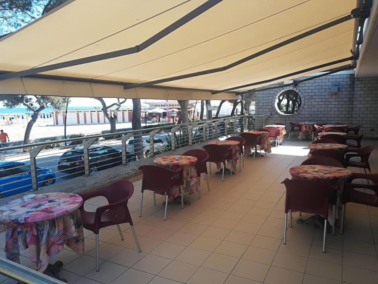 Hotel Ambra Lignano Sabbiadoro Extérieur photo