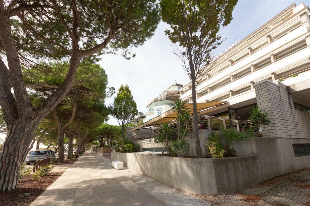 Hotel Ambra Lignano Sabbiadoro Extérieur photo