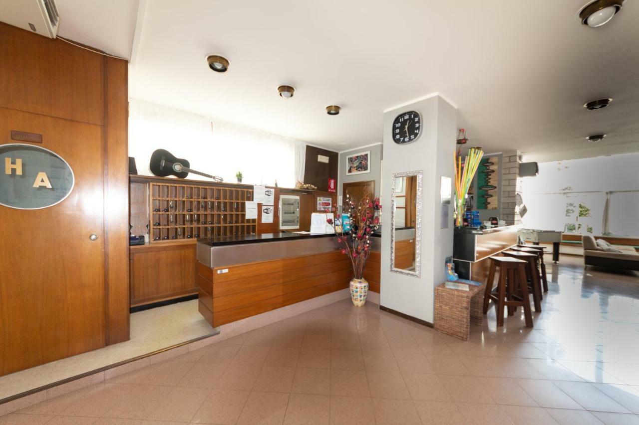 Hotel Ambra Lignano Sabbiadoro Extérieur photo