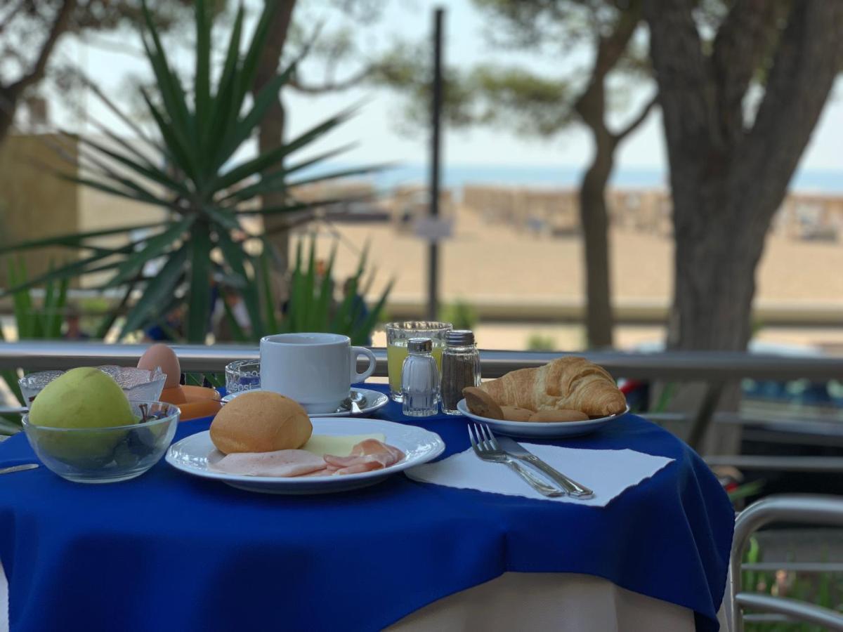 Hotel Ambra Lignano Sabbiadoro Extérieur photo